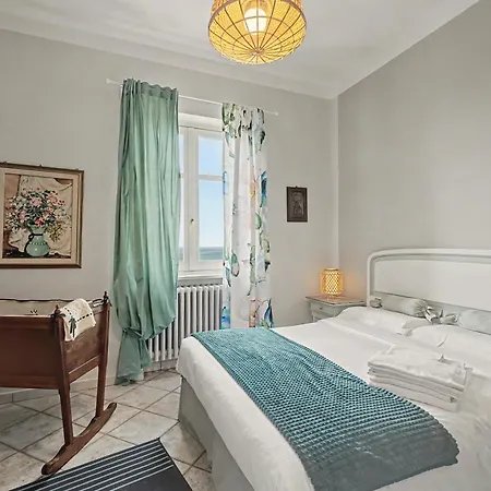 Sotto Castello Apartment *